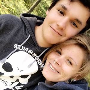 Meet your Posher, Fergie